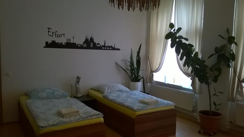 Apartment Lawrenz แอร์ฟวร์ท ภายนอก รูปภาพ